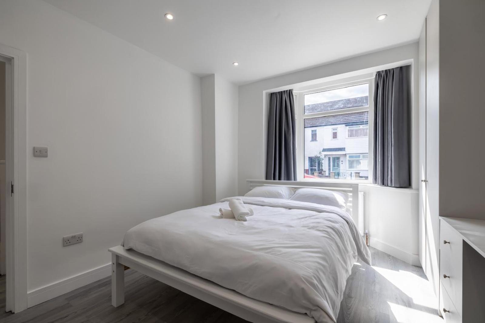 Modern Home With Driveway Parking For 2 Vehicles, Near Tottenham Hotspur Stadium, White Hart Lane Train Station Лондон Екстериор снимка